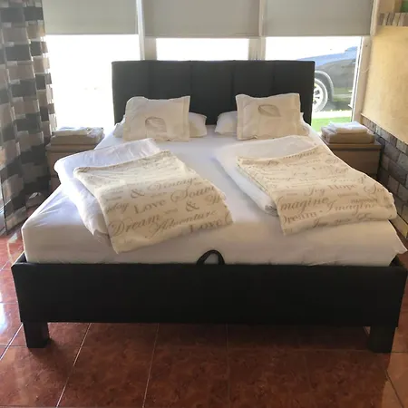 Apartamento Regina Delux Gyula